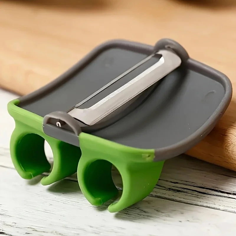 1 Peeler in Black Green Color, Easy To Grip, Comfortable To Use, Suitable for Carrots, Potatoes, and Other Fruits and Vegetables