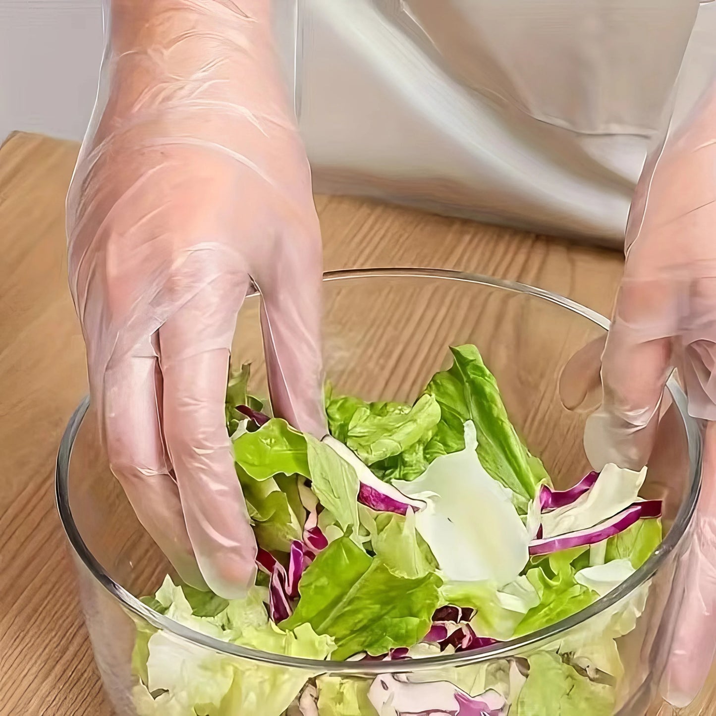 100 Pairs of Disposable Transparent Gloves, Easy To Wear, Comfortable Fit, Suitable for Kitchen, Cooking, Cleaning