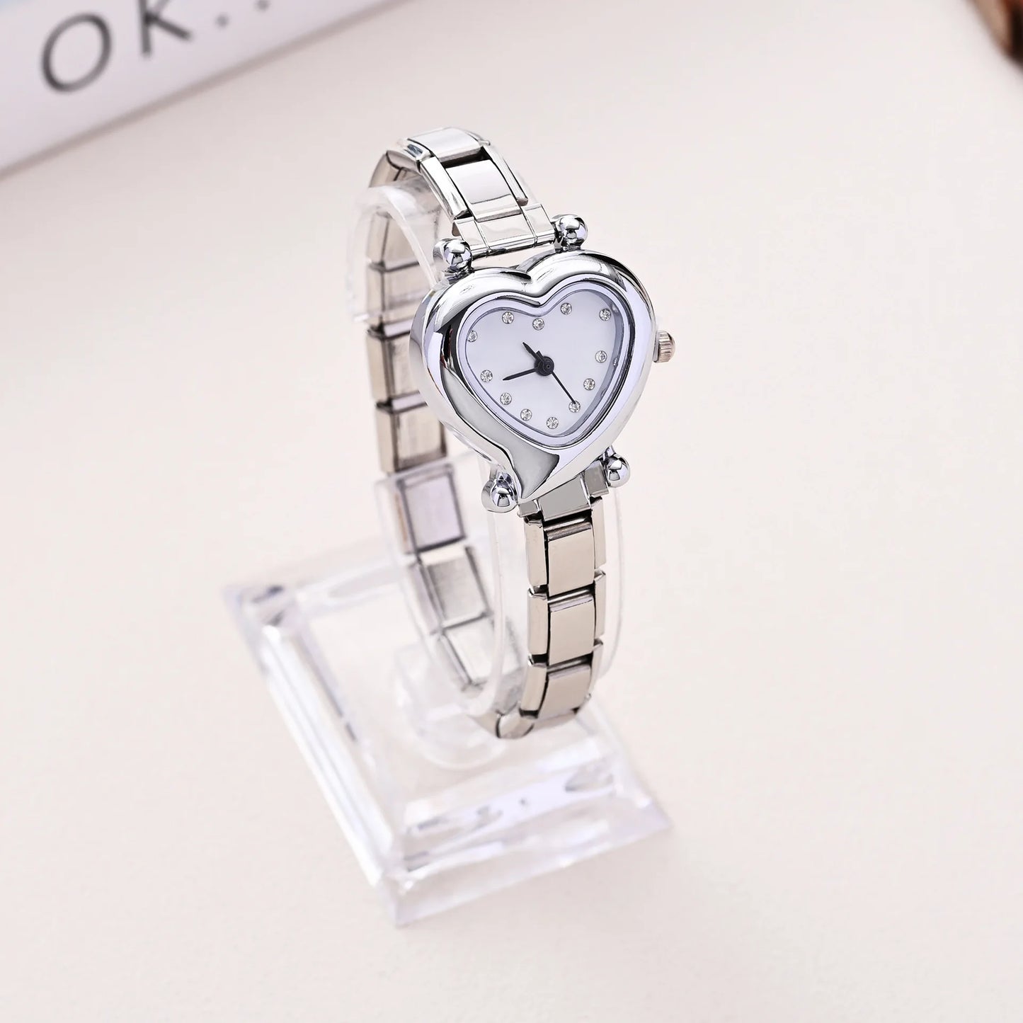 Heart Shape Dial Quartz Watch Stainless Steel Bracelet Wristwatch Cute Mini Love Heart Ladies Dress Watch Fashion Jewelry Gift