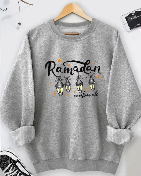 Ramadan Mubarak Graphic Sweatshirt