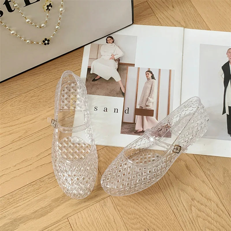 Transparent crystal women's shoes 2026 summer new jelly hollow soft sole fashionable versatile outer wear cool slippers women
