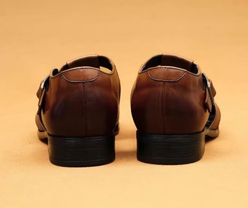 Summer Men's Sandals Leather Dress Shoes Outdoor Soft Pointed Formal Men Wedding Sandals Classic Light Slippers Sandals Sneakers