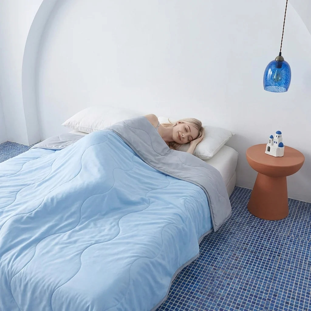 Cooling Blanket for Hot Sleepers Summer Cool Thin Quilt Lightweight Breathable Soft Comforter for Bed Couch