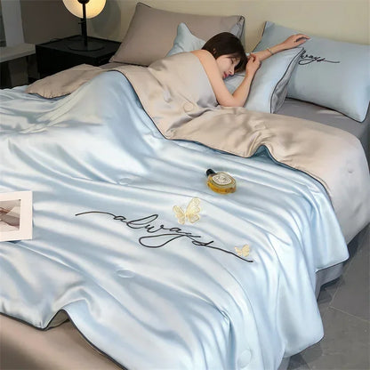 Lightweight Summer Quilt, 100% Polyester Fabric, Microfiber Filling With Embroidery Decoration, Breathable Bed Comforter