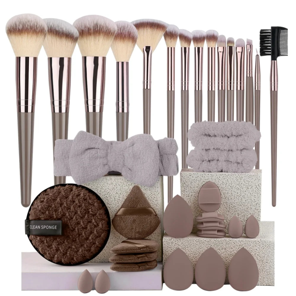 Foundation & Eyeshadow Brush Set — view 19