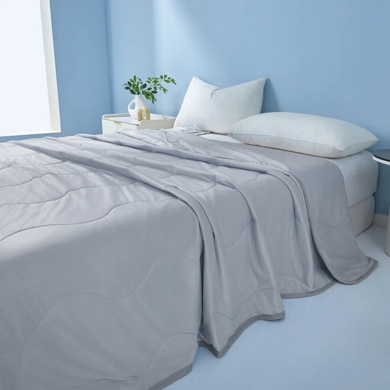 King Size Cooling Comforter - Breathable & Lightweight Ice Silk Cooling Blanket, Thin Quilt for Hot Summer