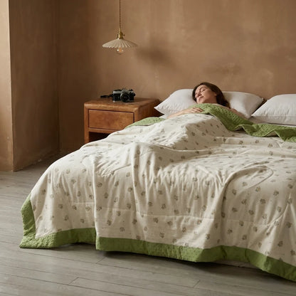 Cooling Bead Summer Quilt – Printed Polyester with Microfiber Filling, Lightweight Breathable Bed Blanket, Puffy Dot Texture for Extra Softness, Skin-Friendly & Machine Washable, Great for Hot Sleepers