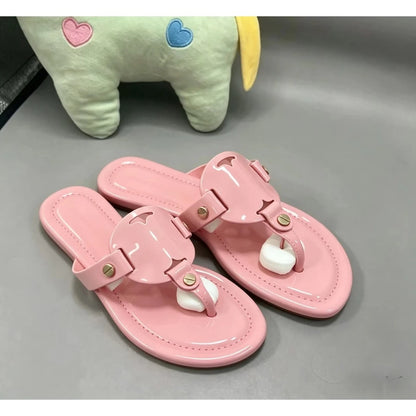 New Women's 2026 Summer Non-Slip Sandals Hollow-Out Design Flat Outdoor Beach Slip-On Sandals Flat Flip-Flop Style Women's Casual Hollow Flat Slides Designer Shoes Plus Size