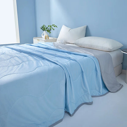 King Size Cooling Comforter - Breathable & Lightweight Ice Silk Cooling Blanket, Thin Quilt for Hot Summer