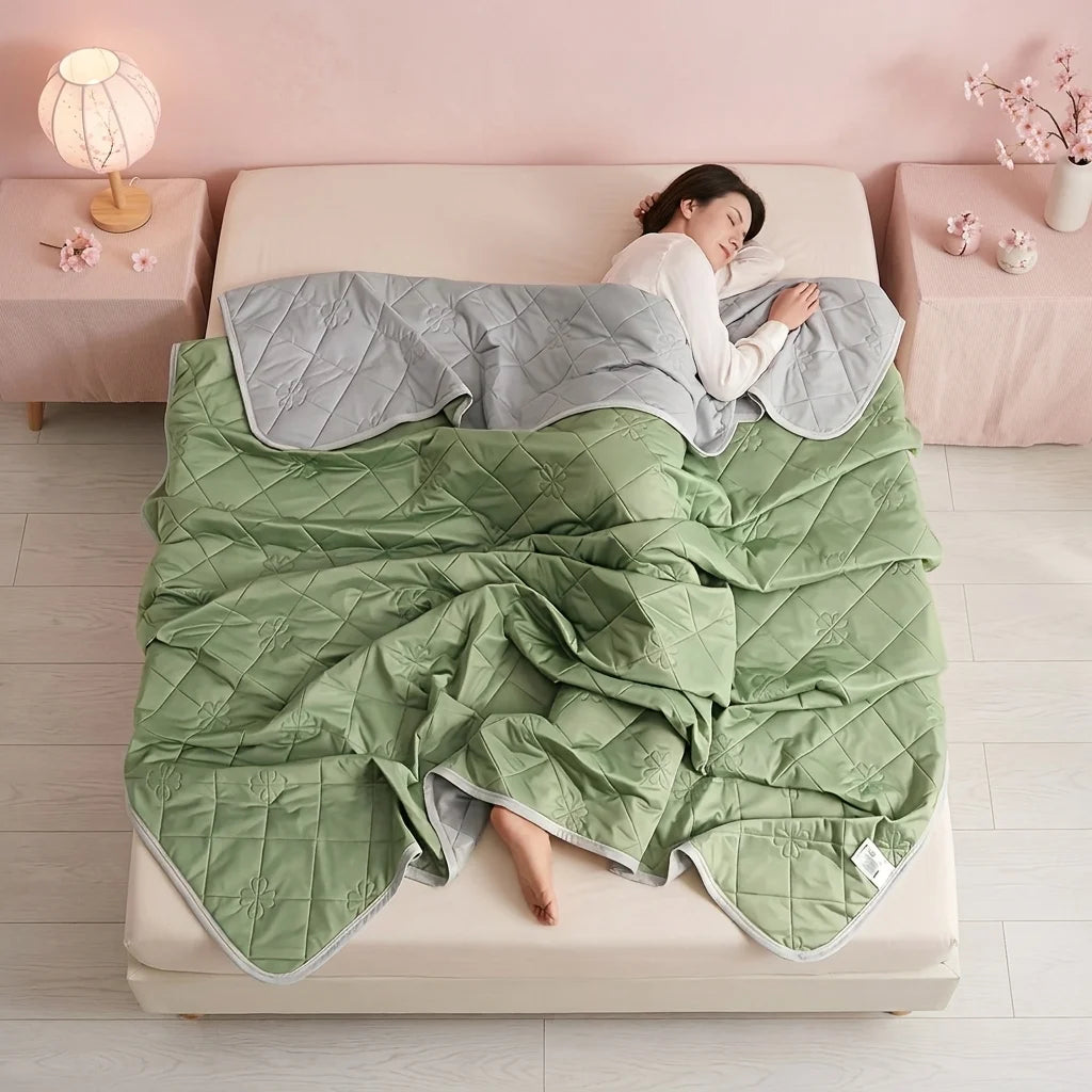 Multi-size Cooling Thin Quilt – Breathable Lightweight Ice Silk Quilt, Ultra Soft Thin Quilt for Hot Weather & Airy Bedrooms, Summer Essential.