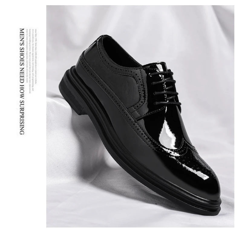 Glossy Patent Leather Brogue Perforated Carved Formal Dress Shoes Lace Up Fashion Young Men Groom Wedding Party Leather Shoes