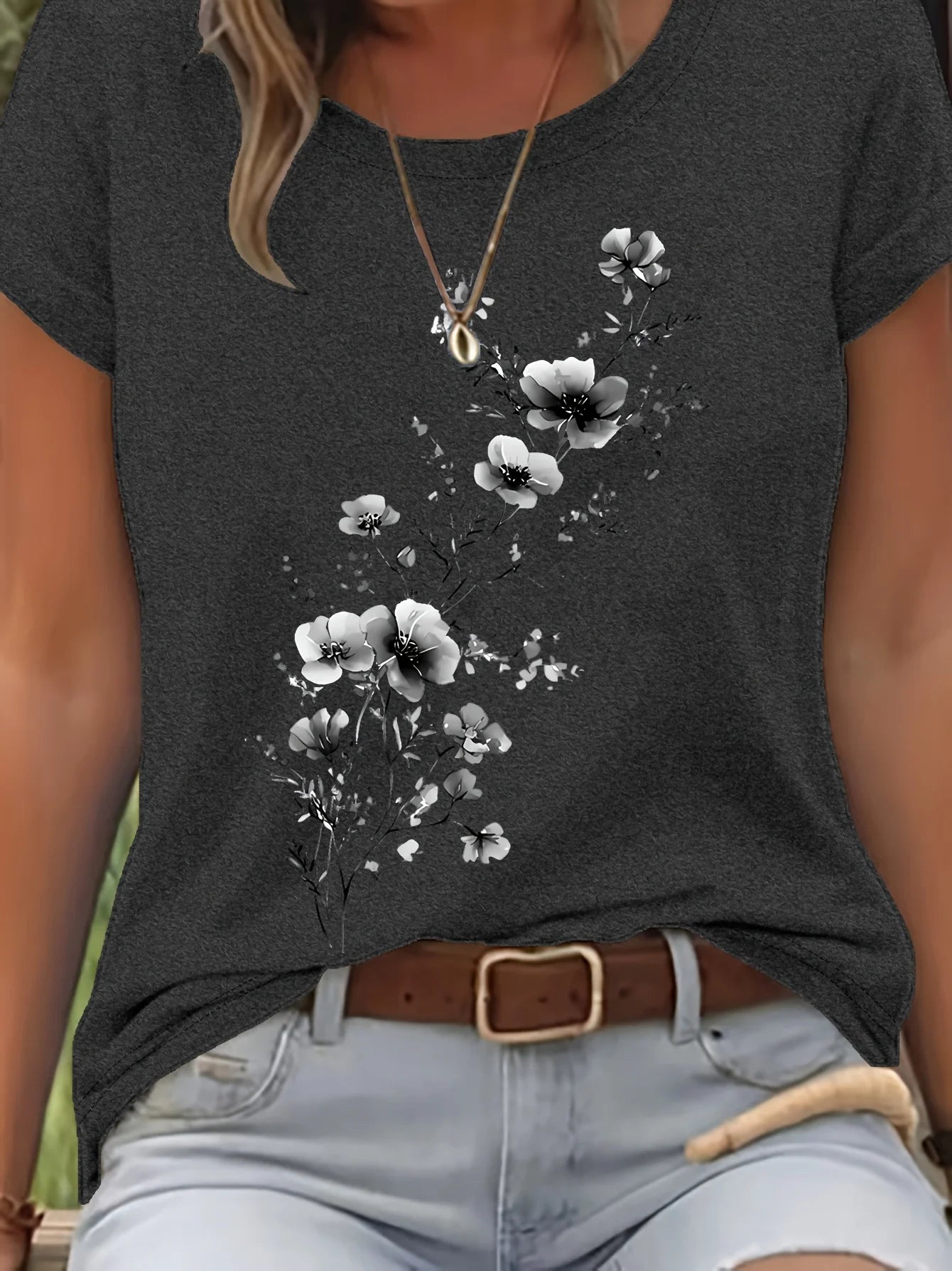 Purple Floral Branch Women's Tee - Delicate Watercolor Flower Graphic, Casual Light Purple Top