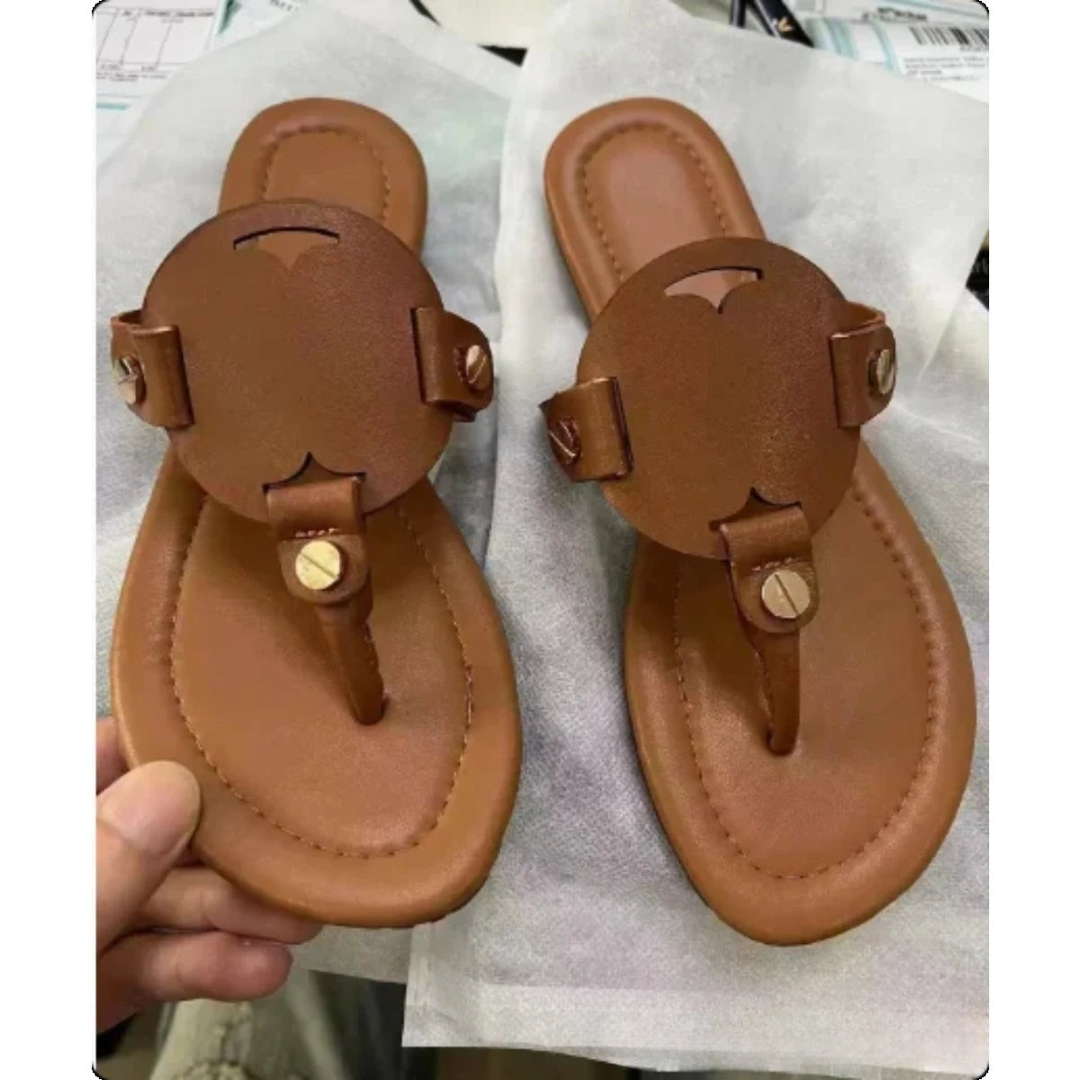 New Women's 2026 Summer Non-Slip Sandals Hollow-Out Design Flat Outdoor Beach Slip-On Sandals Flat Flip-Flop Style Women's Casual Hollow Flat Slides Designer Shoes Plus Size
