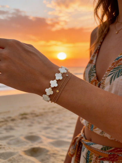 CCGOOD Boho Summer Bracelet for Women with Mother of Pearl Flower Design Beach Stackable Jewelry Pulseras Mujer