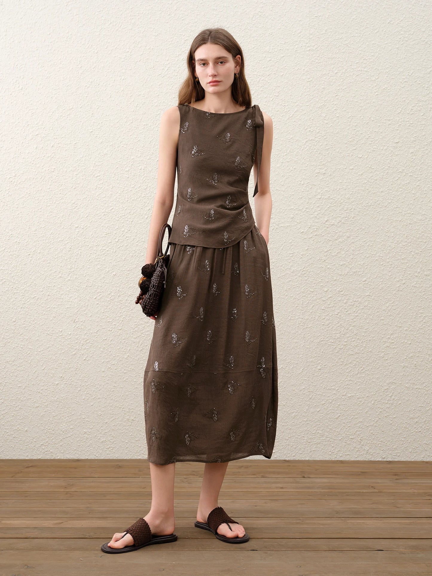 FSLE【Premium Series】Fashionable Embroidered Sleeveless Top and Tulip Skirt Elastic Waist Retro Women 2026 Summer New Arrival Set
