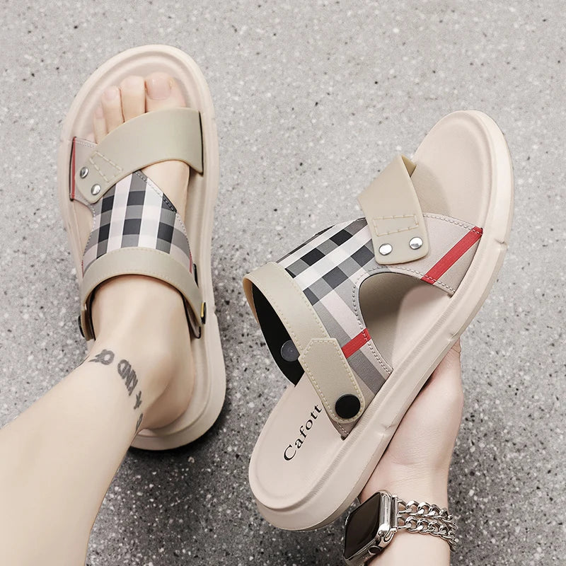 Sandals Men's 2025 New Summer Casual Beach Shoes Indoor and Outdoor Wear Two-Wear Lightweight One-Line Sandals