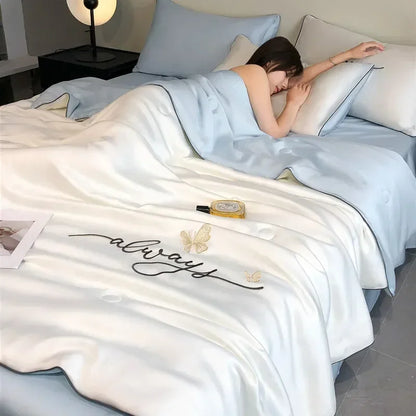 Lightweight Summer Quilt, 100% Polyester Fabric, Microfiber Filling With Embroidery Decoration, Breathable Bed Comforter