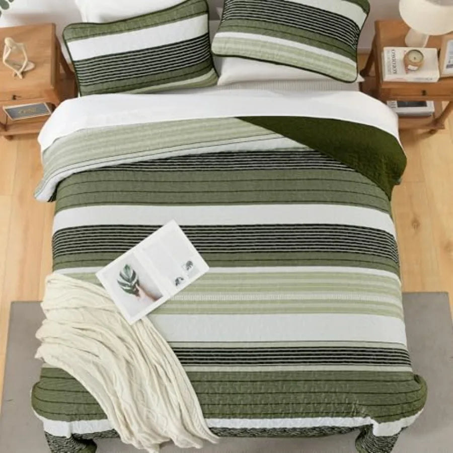 King Size Quilt Set Sage Green Striped 3 Piece Summer Patchwork Bedspreads Coverlet Soft Lightweight Bedding Set with 2 Pillow