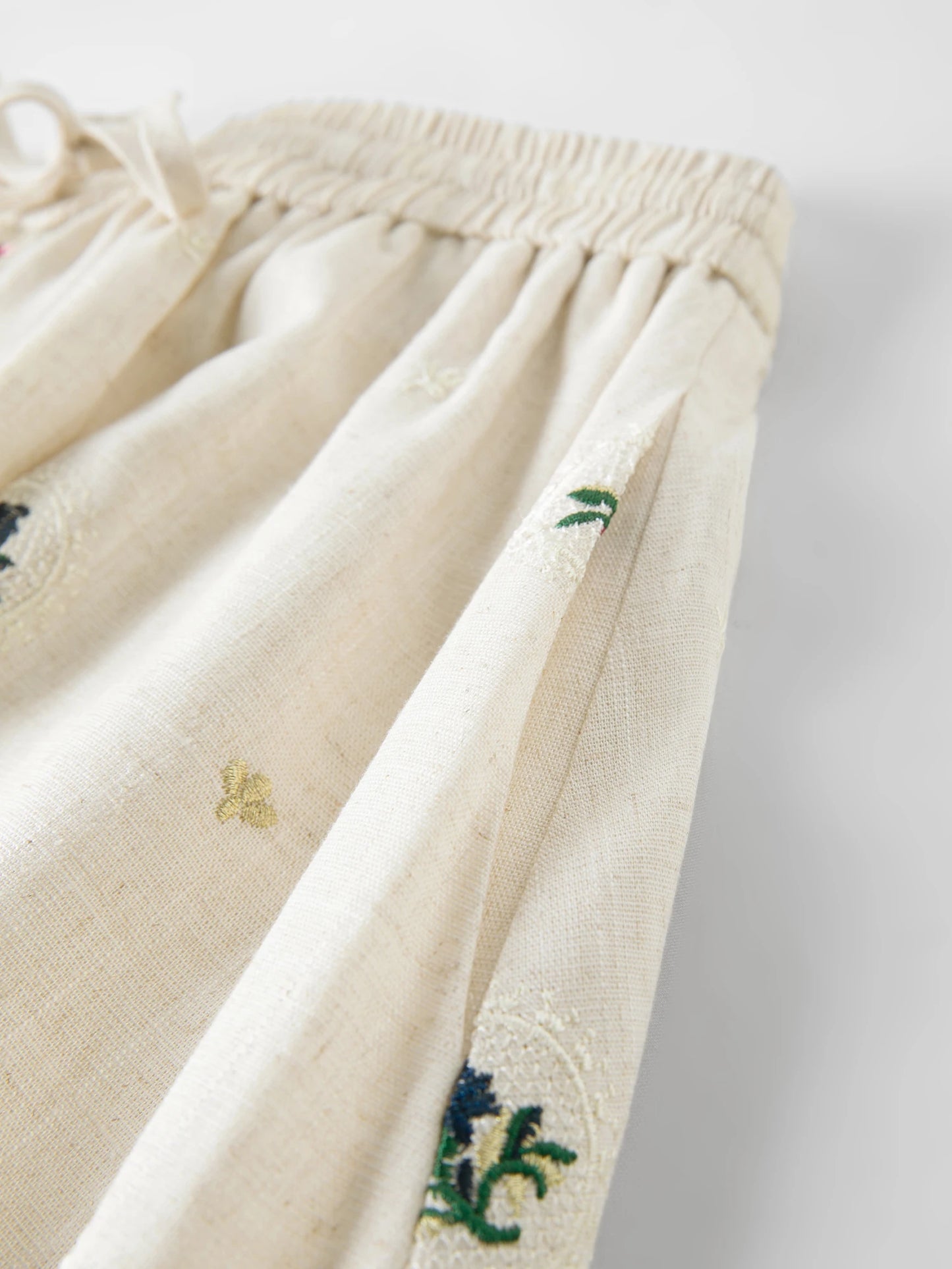 FSLE【Premium Series】Fashionable Embroidered Sleeveless Top and Tulip Skirt Elastic Waist Retro Women 2026 Summer New Arrival Set