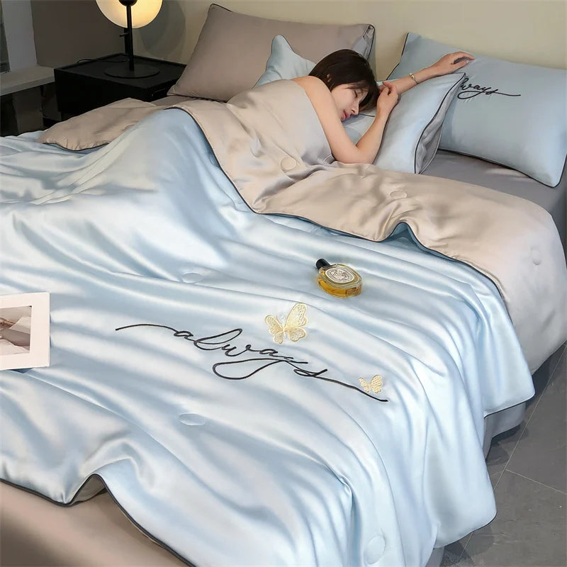 Lightweight Summer Quilt, 100% Polyester Fabric, Microfiber Filling With Embroidery Decoration, Breathable Bed Comforter
