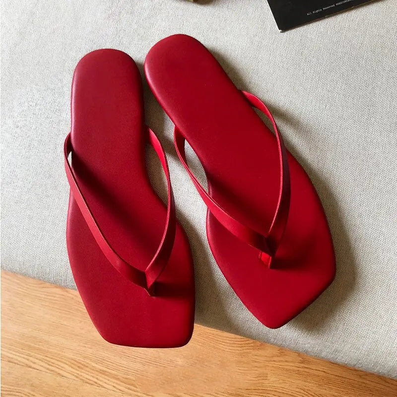 new Spring/summer/women pu slippers beach sandals outdoor wild fashion ladies square head flip flops