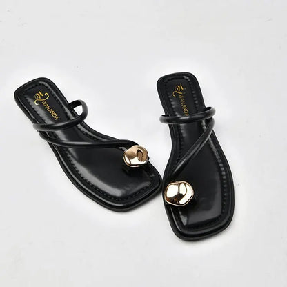 Women'S Summer 2025 New Fashionable Low-Heeled Sandals for Women with a Clip Toe Design, Perfect for Walking