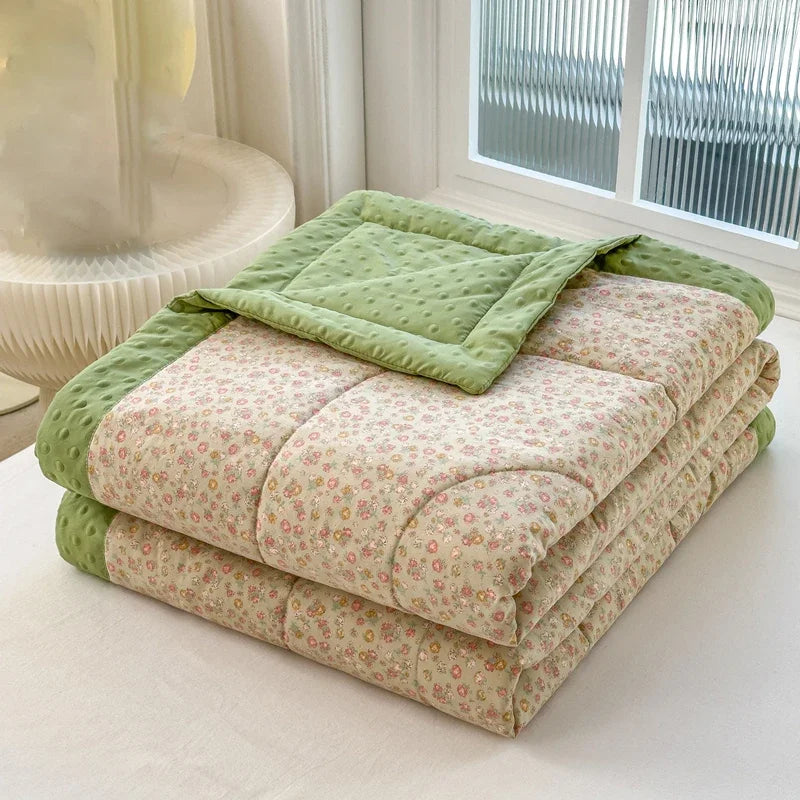 Cooling Bead Summer Quilt – Printed Polyester with Microfiber Filling, Lightweight Breathable Bed Blanket, Puffy Dot Texture for Extra Softness, Skin-Friendly & Machine Washable, Great for Hot Sleepers