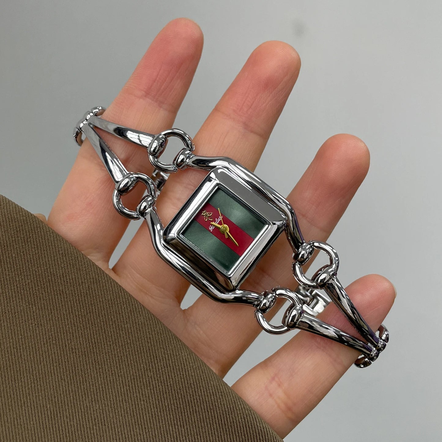 CILOA Fashionable, exquisite, niche, high-end stylish women's waterproof daily watch