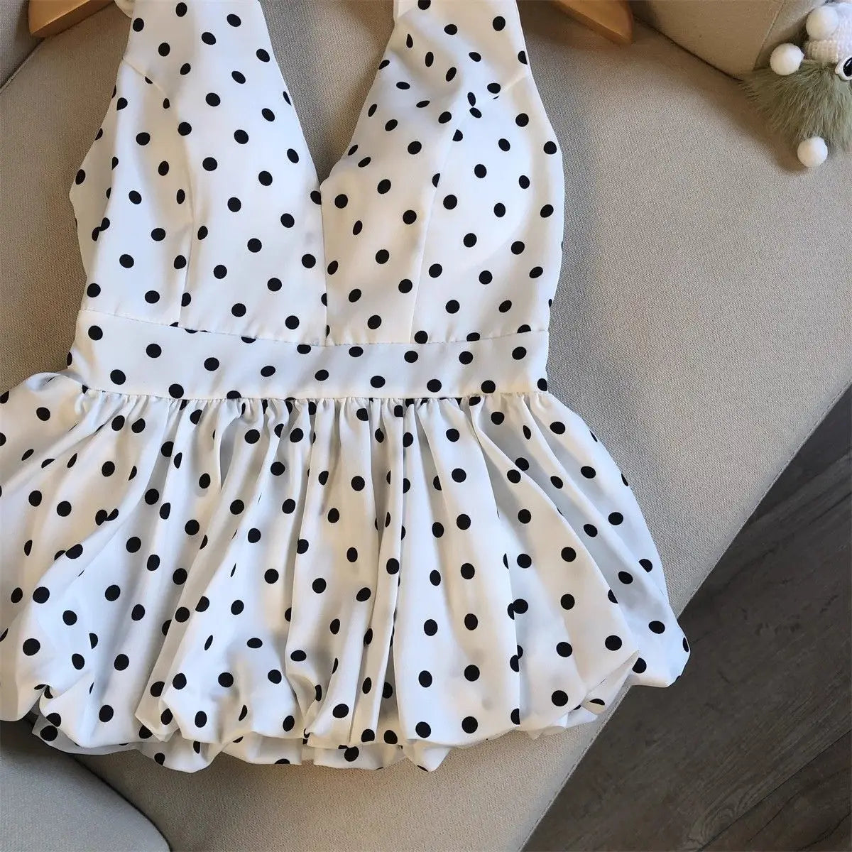 Backless Sexy Halter Beach Babydoll Crop Tops Women Polka Dots V Neck Sleeveless T Shirt Ruffles Basic Tees Not-Padded Pad