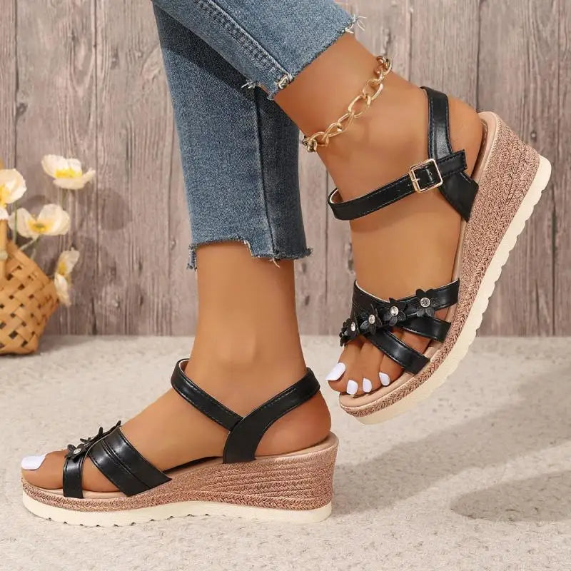 Flower Decoration Women's Wedge Sandals Summer 2025 Lightweight Ankle Strap Platform Sandals Women Comfort Non Slip Beach Shoes