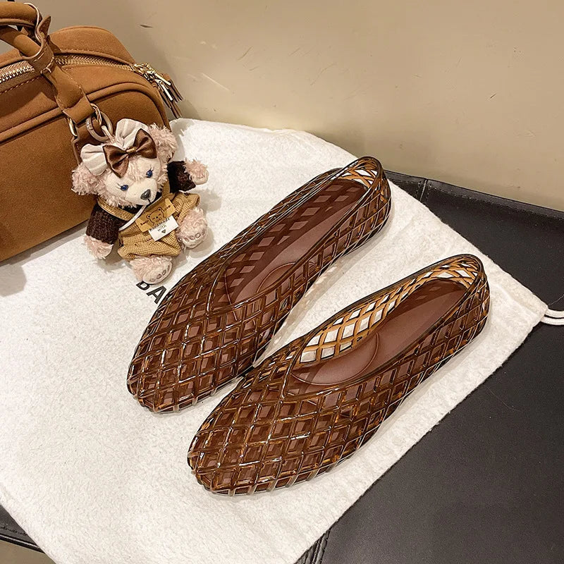 2026 women's new transparent retro jelly casual women's shoes round toe shallow mouth PVC sandals