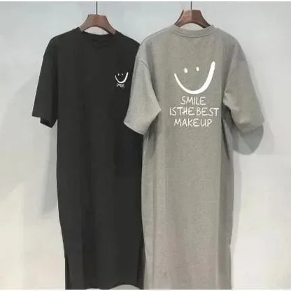 2025 Plus Size Summer Women's Smiley Side-Slit T-Shirt - Casual Loose Fit Dress