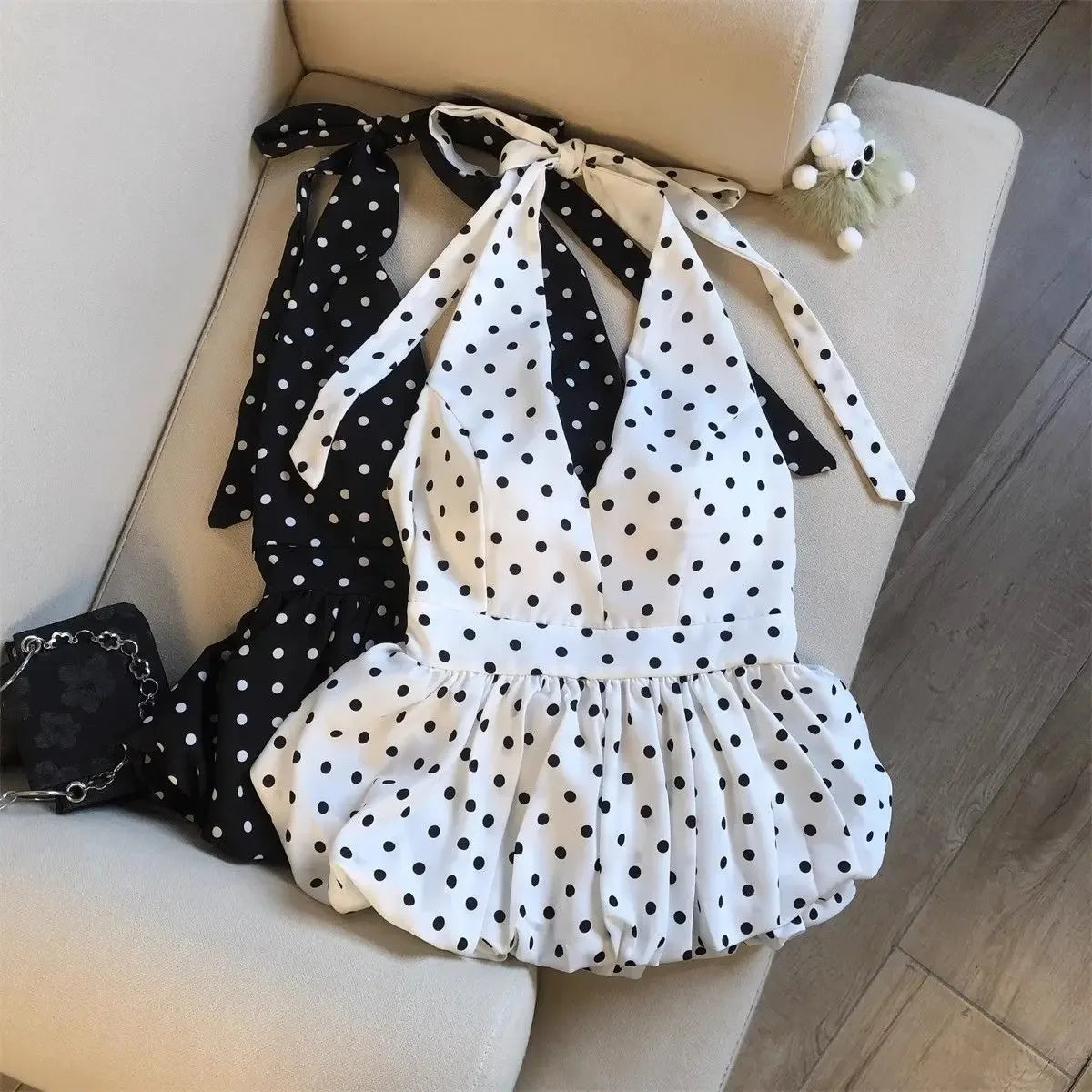 Backless Sexy Halter Beach Babydoll Crop Tops Women Polka Dots V Neck Sleeveless T Shirt Ruffles Basic Tees Not-Padded Pad