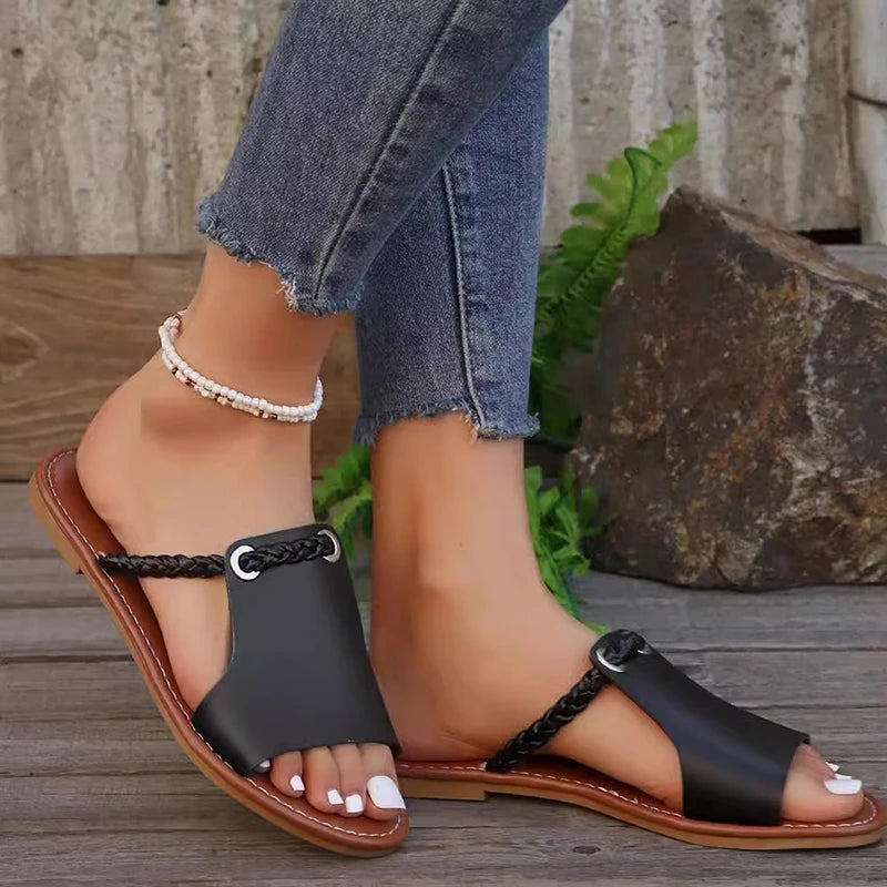 Women's Summer Comfortable Beach Slippers Fashion Braided Band Flat Sandals Woman Lightweight Soft Pu Leather Slippers Plus Size