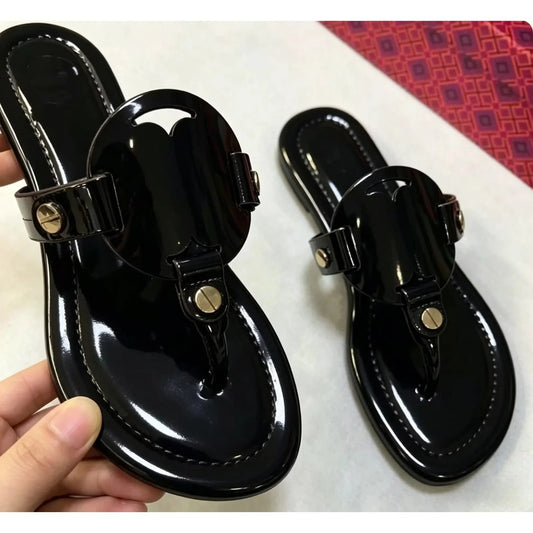 New Women's 2026 Summer Non-Slip Sandals Hollow-Out Design Flat Outdoor Beach Slip-On Sandals Flat Flip-Flop Style Women's Casual Hollow Flat Slides Designer Shoes Plus Size