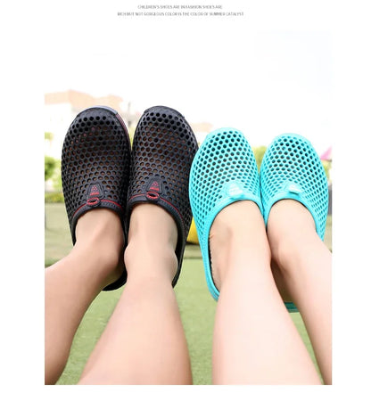 Comfortable Men Pool Sandals Summer Outdoor Beach Shoes Men Slip on Garden Clogs Casual Water Shower Slippers Unisex