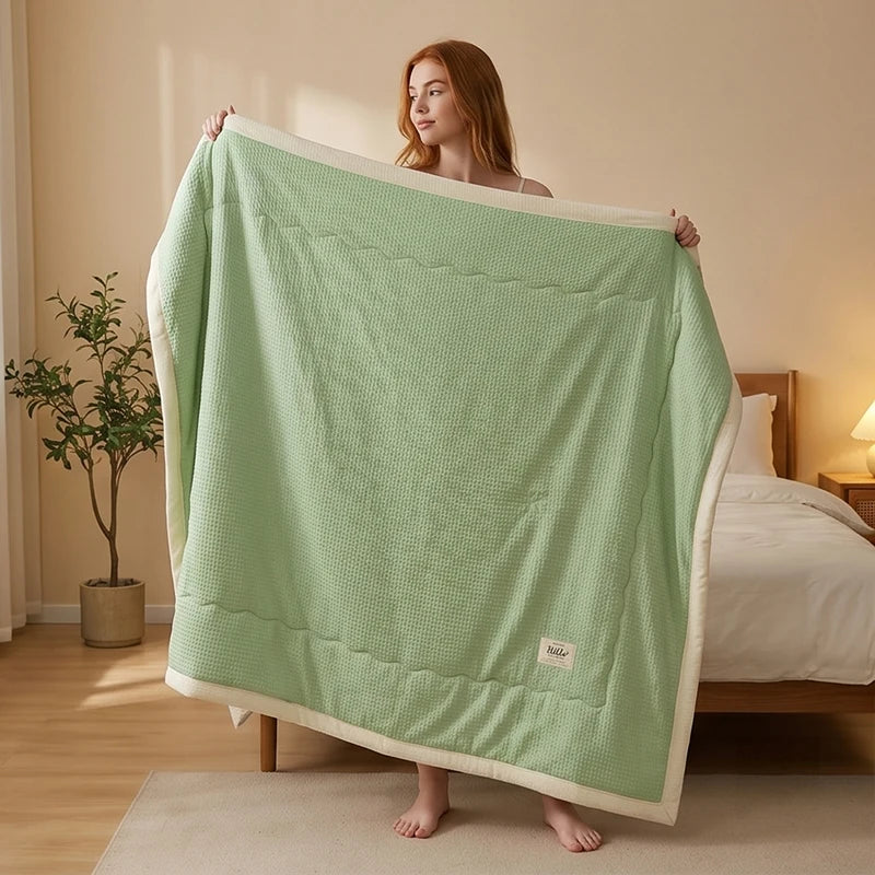 Skin-Friendly Soft Cooling Comforter Quilt Blanket, Oversized Lightweight Breathable Summer Air Conditioner Quilt, Thin Nap Blanket for Home Dorm Office, Machine Washable