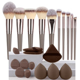 Foundation & Eyeshadow Brush Set — view 18