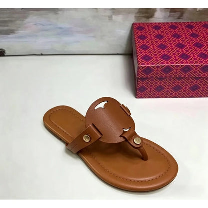 New Women's 2026 Summer Non-Slip Sandals Hollow-Out Design Flat Outdoor Beach Slip-On Sandals Flat Flip-Flop Style Women's Casual Hollow Flat Slides Designer Shoes Plus Size