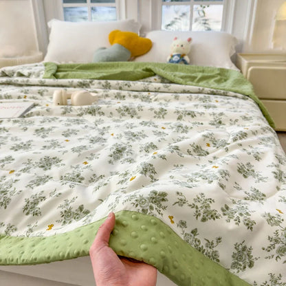 Cooling Bead Summer Quilt – Printed Polyester with Microfiber Filling, Lightweight Breathable Bed Blanket, Puffy Dot Texture for Extra Softness, Skin-Friendly & Machine Washable, Great for Hot Sleepers