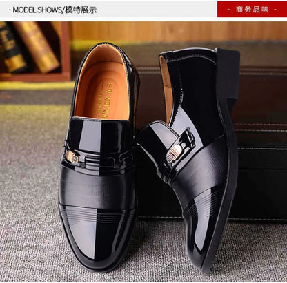 Mens Formal Two Tone Patent Leather Loafers Pointed Toe Slip On Shoes With Metal Buckle Low Heel Comfortable Non Slip Breathable