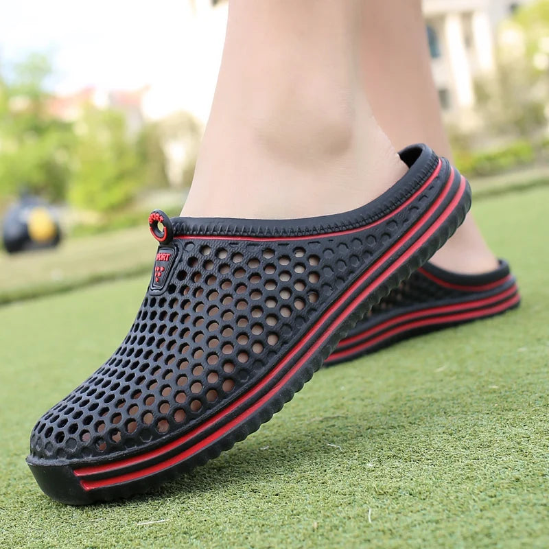 Comfortable Men Pool Sandals Summer Outdoor Beach Shoes Men Slip on Garden Clogs Casual Water Shower Slippers Unisex