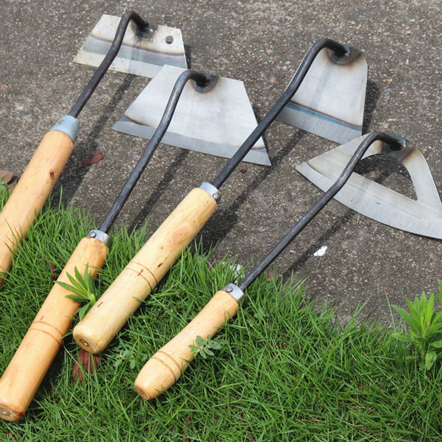 Multifunctional Small Hoe With  Handle, Household Flower Hoe, Gardening Hoe, Outdoor Agricultural Tool And Garden Tool.
