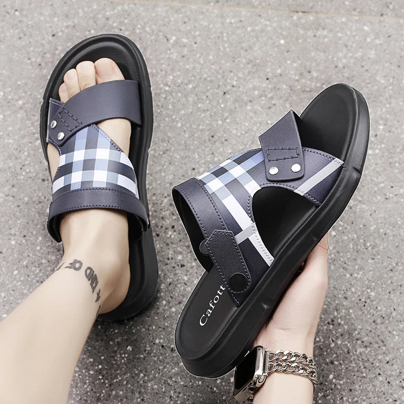 Sandals Men's 2025 New Summer Casual Beach Shoes Indoor and Outdoor Wear Two-Wear Lightweight One-Line Sandals
