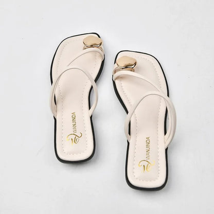Women'S Summer 2025 New Fashionable Low-Heeled Sandals for Women with a Clip Toe Design, Perfect for Walking