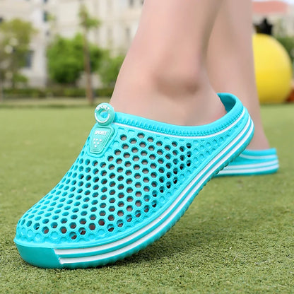 Comfortable Men Pool Sandals Summer Outdoor Beach Shoes Men Slip on Garden Clogs Casual Water Shower Slippers Unisex