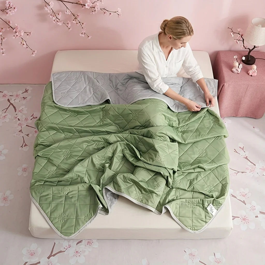 Multi-size Cooling Thin Quilt – Breathable Lightweight Ice Silk Quilt, Ultra Soft Thin Quilt for Hot Weather & Airy Bedrooms, Summer Essential.