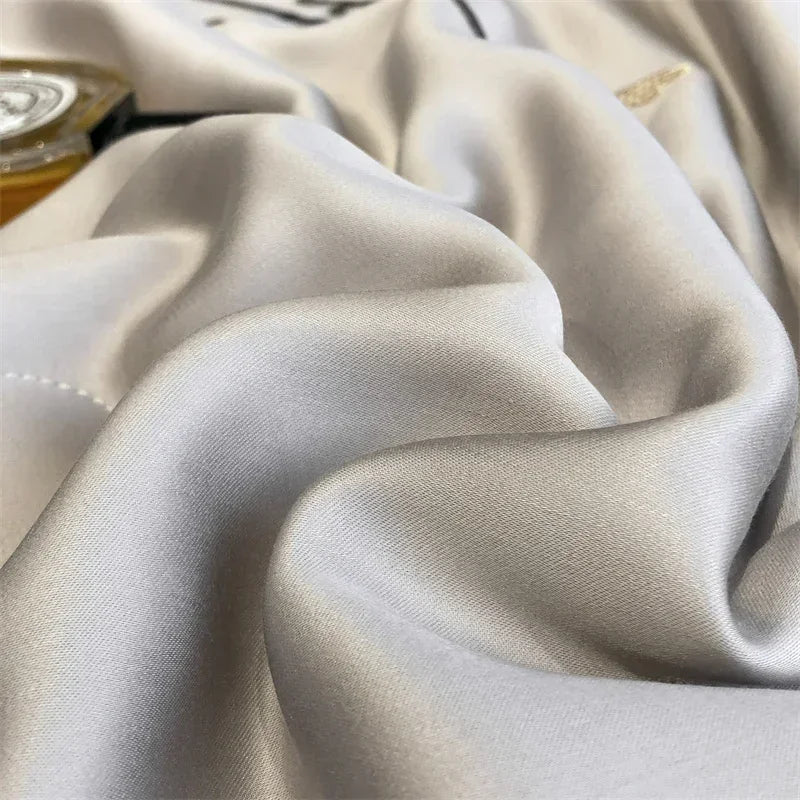 Lightweight Summer Quilt, 100% Polyester Fabric, Microfiber Filling With Embroidery Decoration, Breathable Bed Comforter